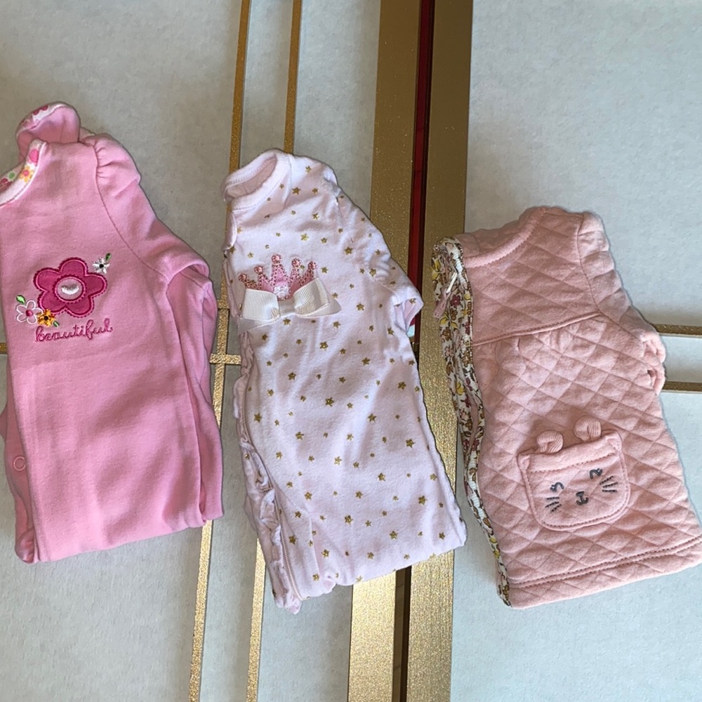 5/$25 9 piece baby girl bundle. - Picture 13 of 15